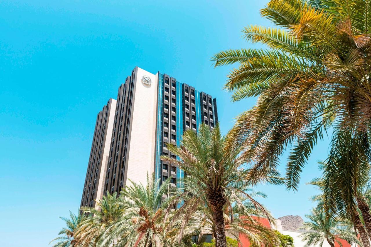 Sheraton Oman Hotel Mascate Exterior foto