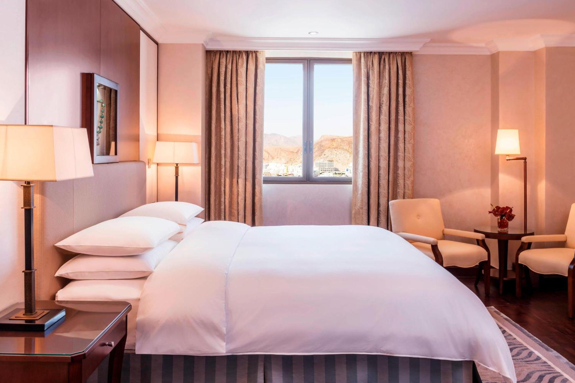 Sheraton Oman Hotel Mascate Exterior foto A room at the InterContinental Vienna